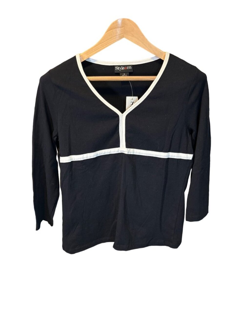 Style & Co Medium Black Long Sleeve Top White Trim Pullover V Neck NWT